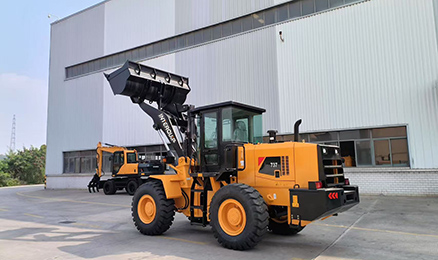 Four Key Considerations When Purchasing a Loader